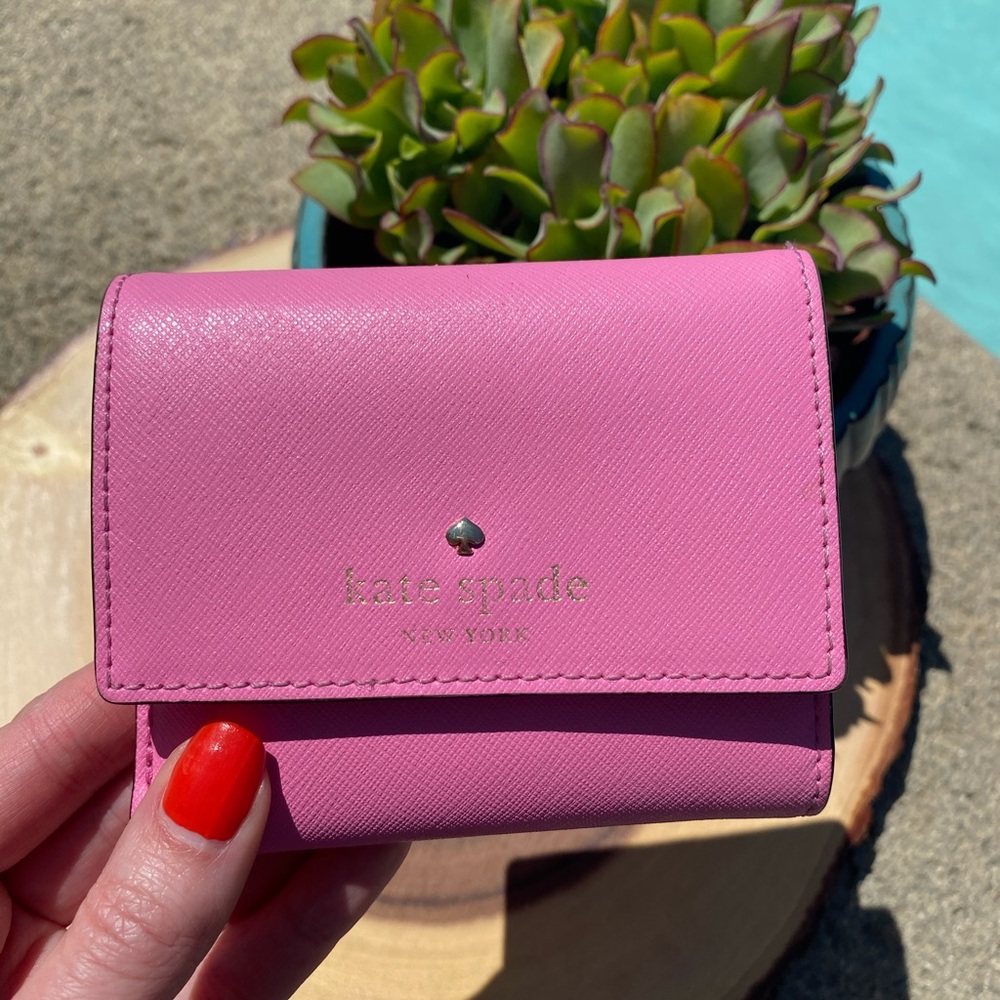 🌸🌺Kate Spade Wallet🌺🌸 AUTHENTIC